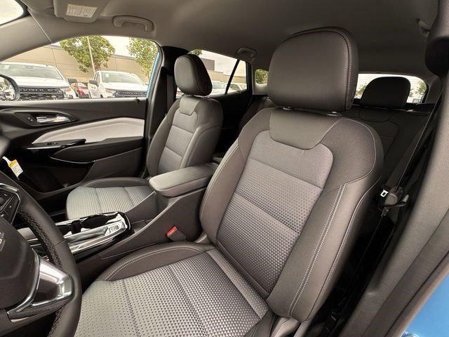 new 2025 Chevrolet Trax car, priced at $26,395