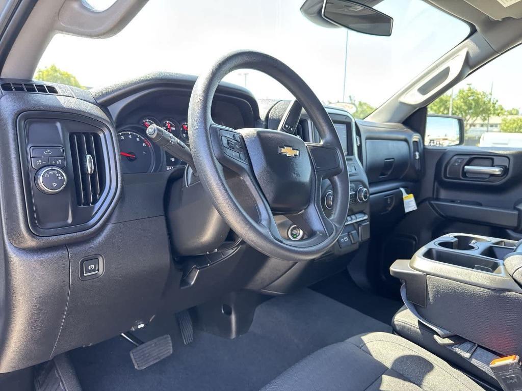 new 2025 Chevrolet Silverado 1500 car, priced at $38,643