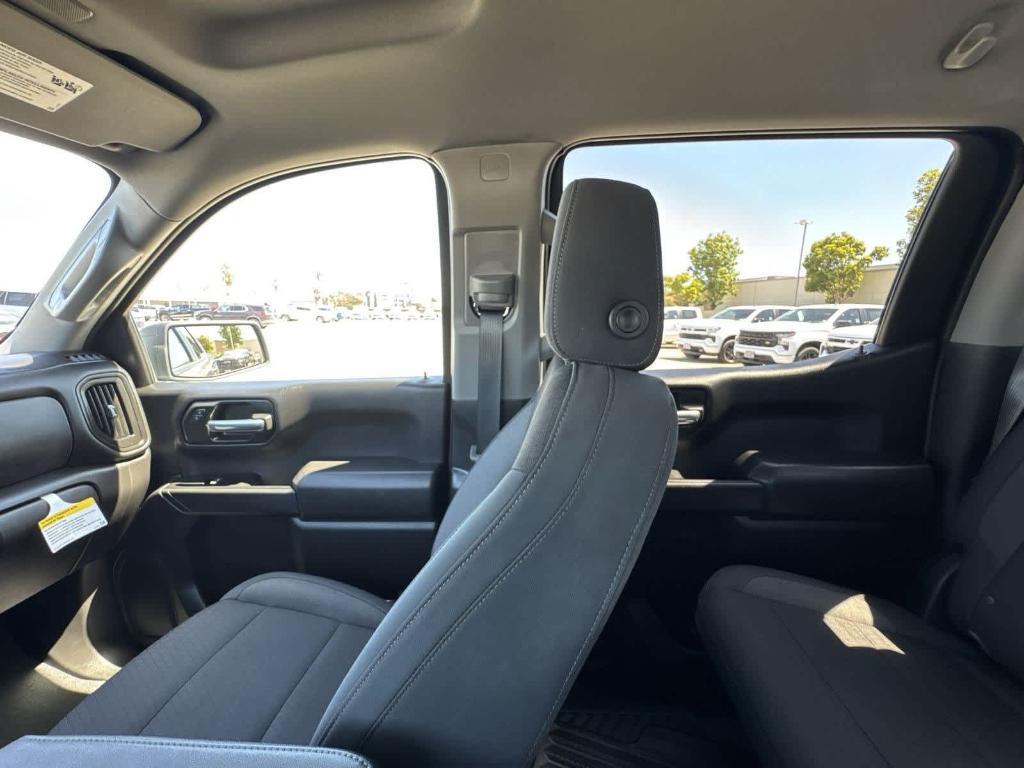 new 2025 Chevrolet Silverado 1500 car, priced at $38,643