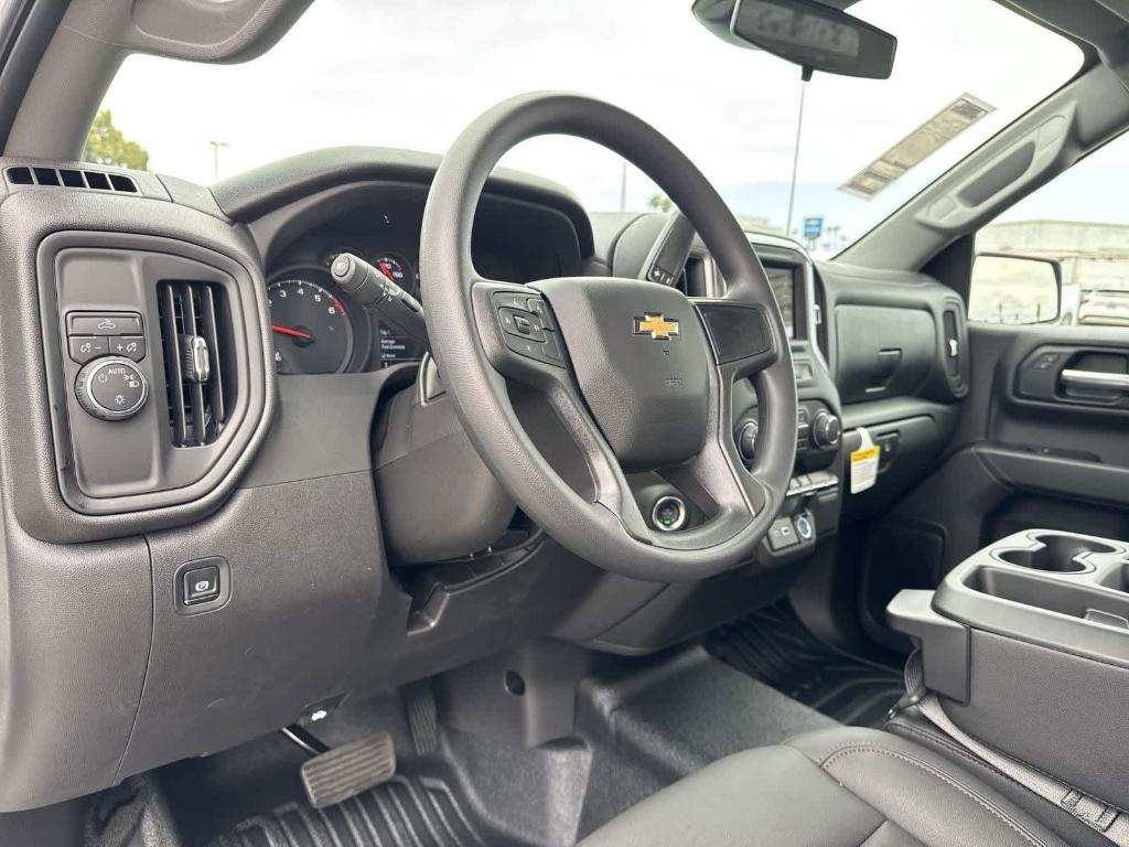 new 2025 Chevrolet Silverado 1500 car, priced at $35,703