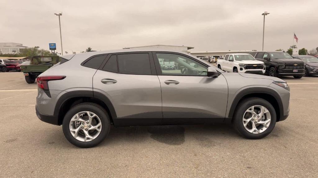 new 2025 Chevrolet Trax car, priced at $23,998