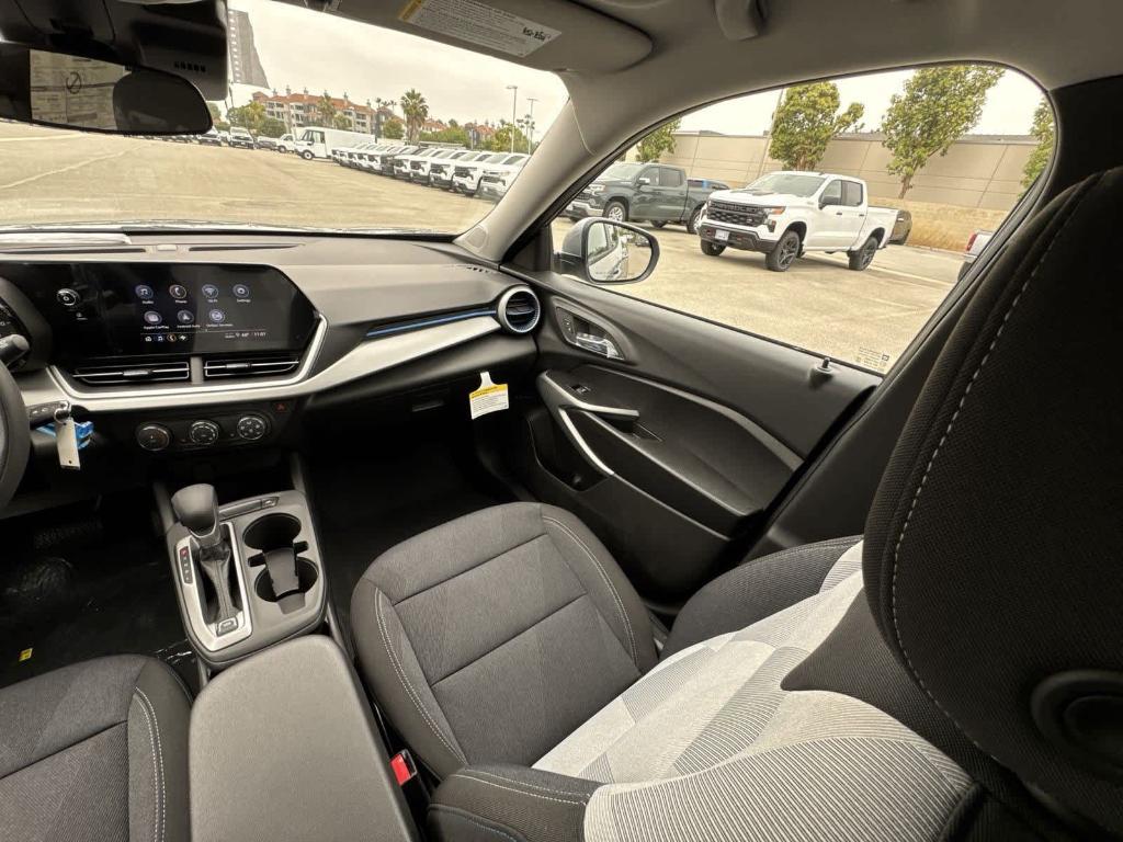 new 2025 Chevrolet Trax car, priced at $23,998