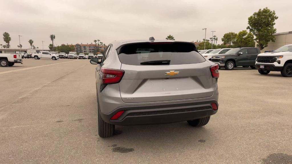 new 2025 Chevrolet Trax car, priced at $23,998