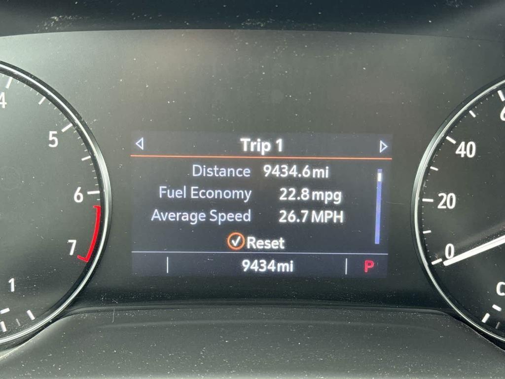 used 2022 Buick Envision car, priced at $24,999
