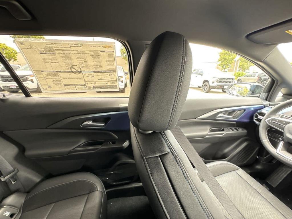 new 2025 Chevrolet Equinox EV car, priced at $31,238