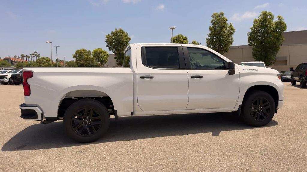 new 2025 Chevrolet Silverado 1500 car, priced at $41,018