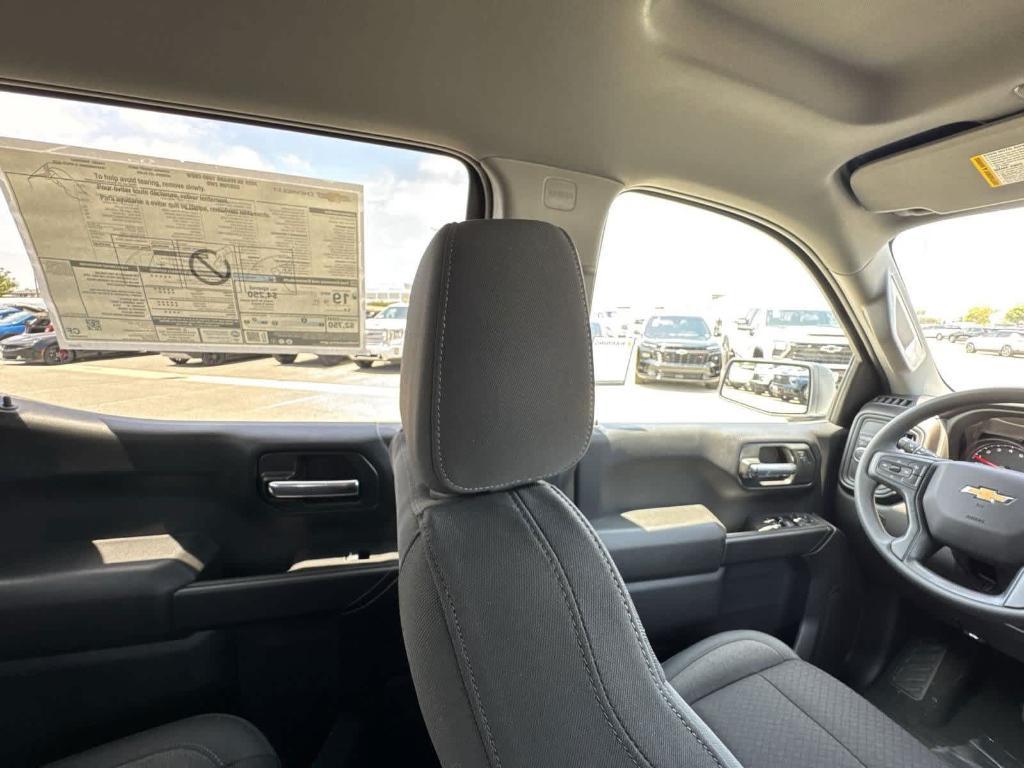 new 2025 Chevrolet Silverado 1500 car, priced at $41,018