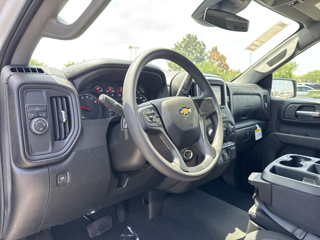 new 2025 Chevrolet Silverado 1500 car, priced at $41,018