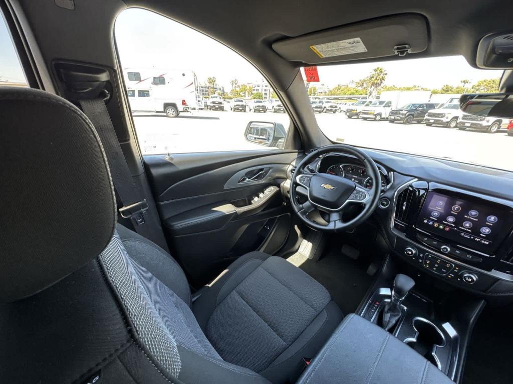 used 2023 Chevrolet Traverse car, priced at $35,999