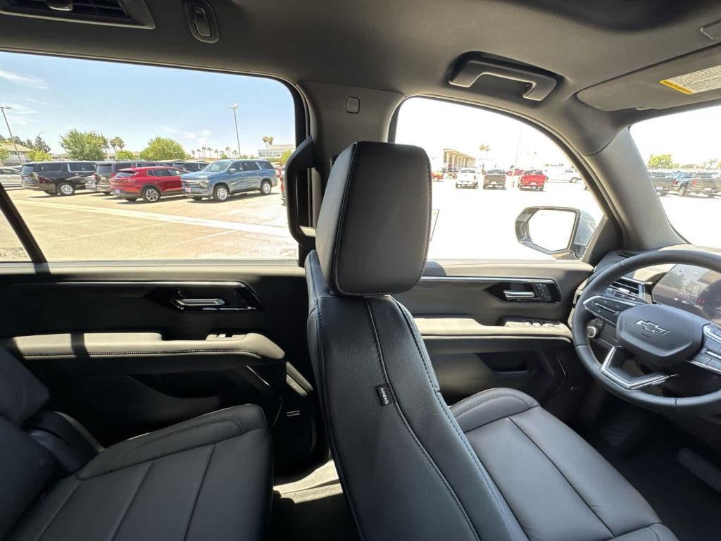 new 2025 Chevrolet Suburban car, priced at $78,153