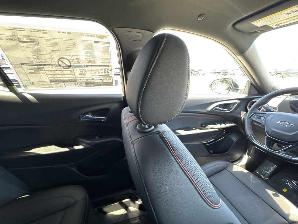 new 2025 Chevrolet Trax car, priced at $29,032