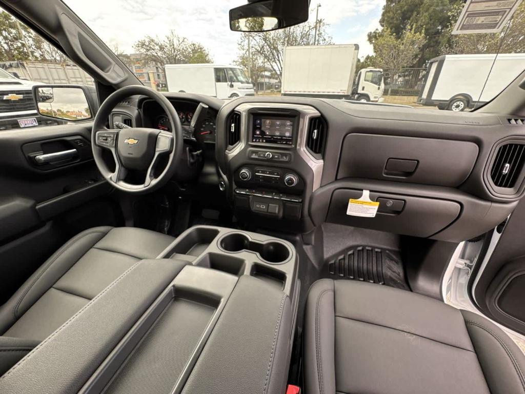new 2025 Chevrolet Silverado 1500 car, priced at $34,703