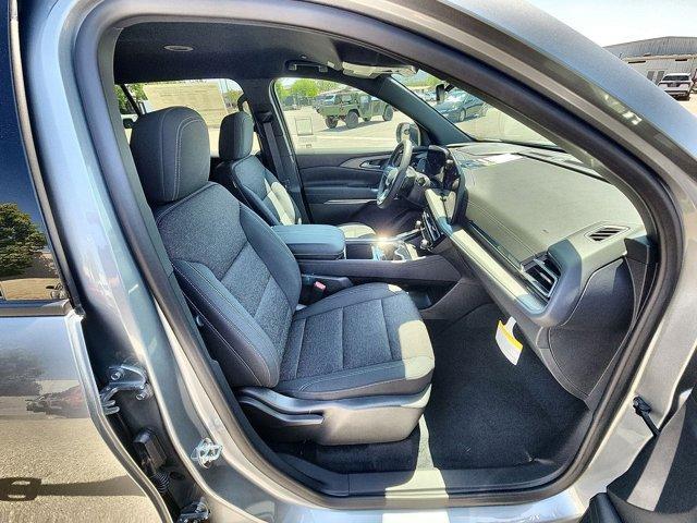 new 2025 Chevrolet Traverse car, priced at $42,393