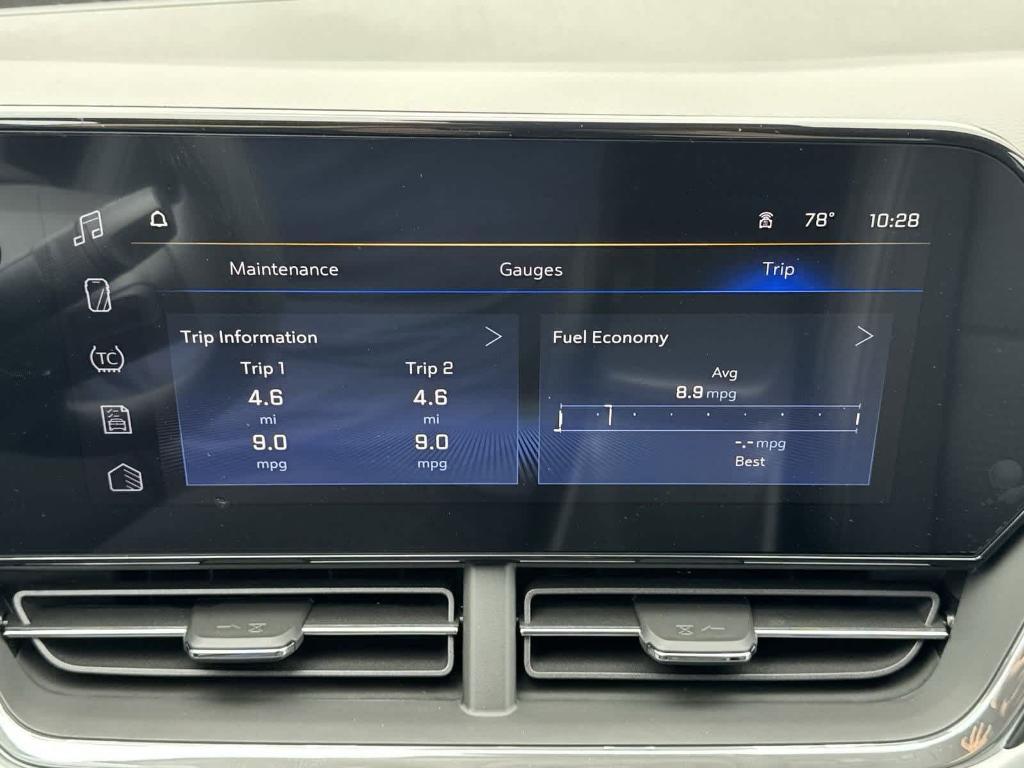 new 2025 Chevrolet Trax car