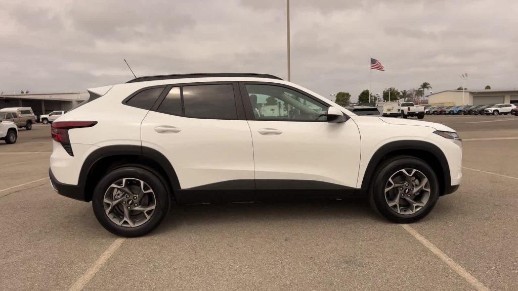 new 2025 Chevrolet Trax car
