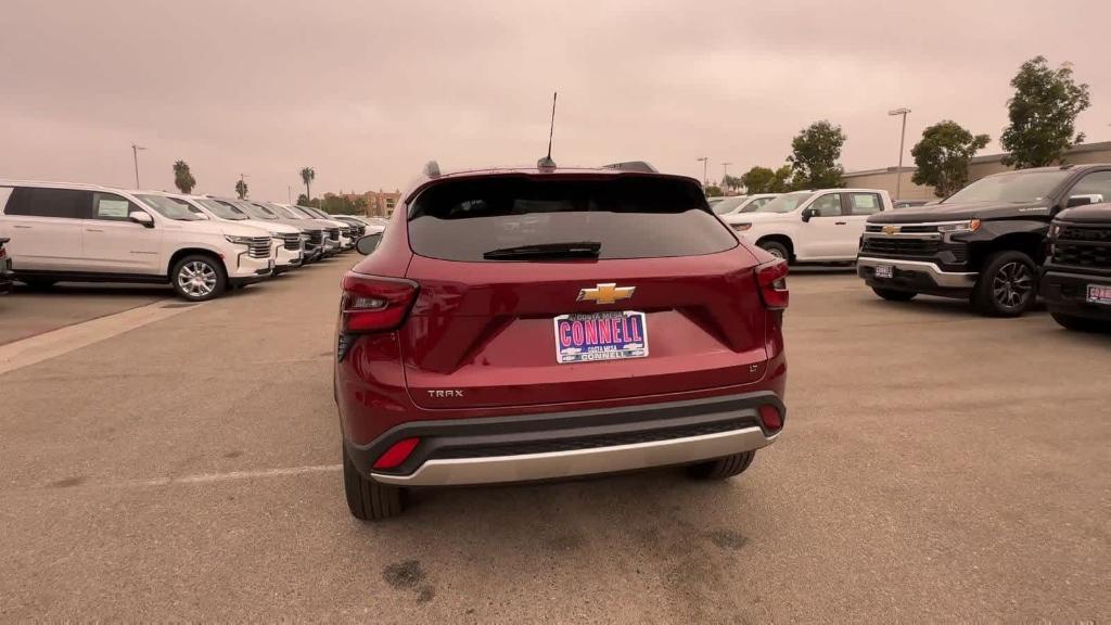 new 2025 Chevrolet Trax car, priced at $23,883