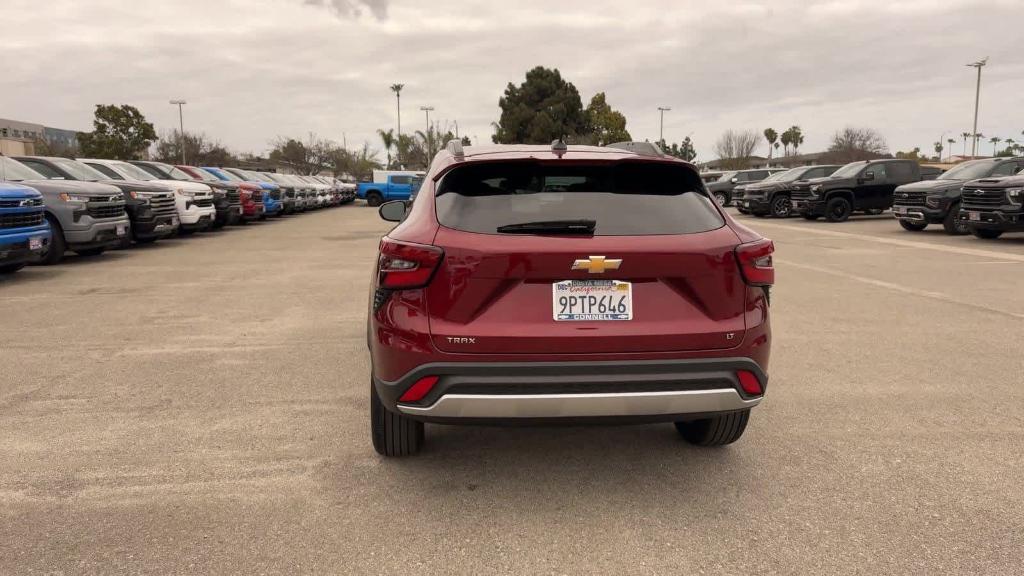 new 2025 Chevrolet Trax car, priced at $23,947