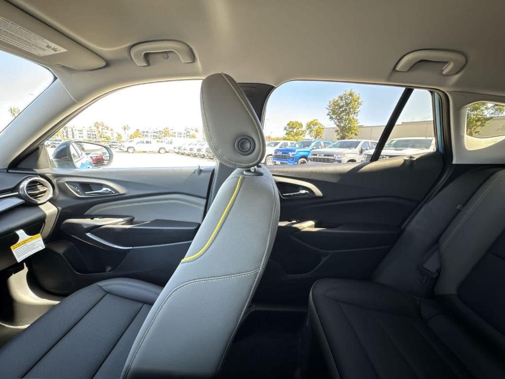 new 2025 Chevrolet Trax car, priced at $28,532