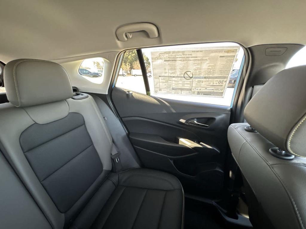 new 2025 Chevrolet Trax car, priced at $28,532