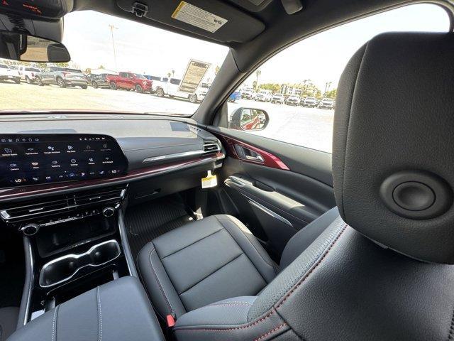 new 2025 Chevrolet Traverse car, priced at $52,148