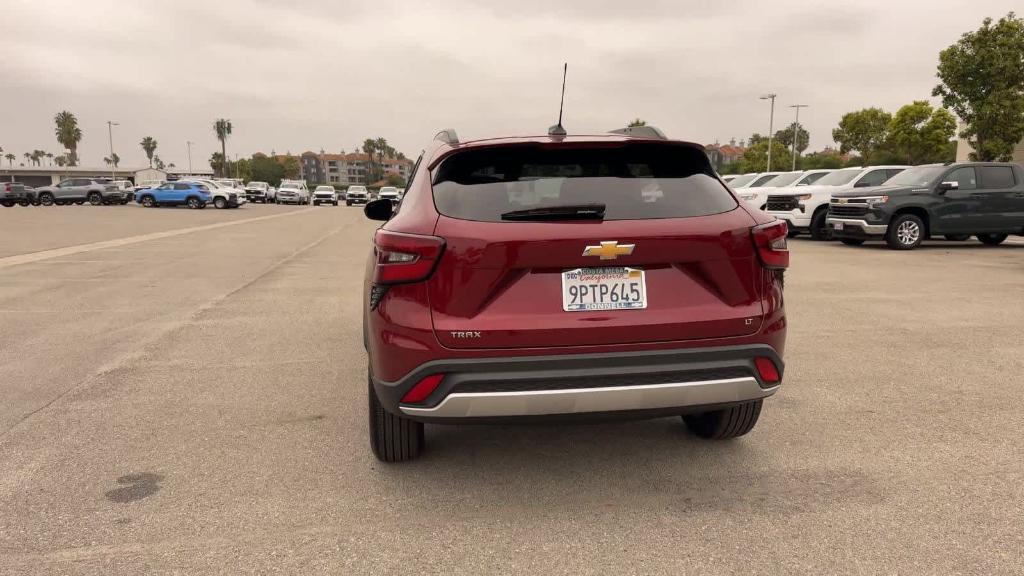 new 2025 Chevrolet Trax car, priced at $24,198