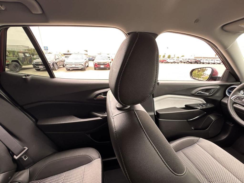 new 2025 Chevrolet Trax car, priced at $24,198