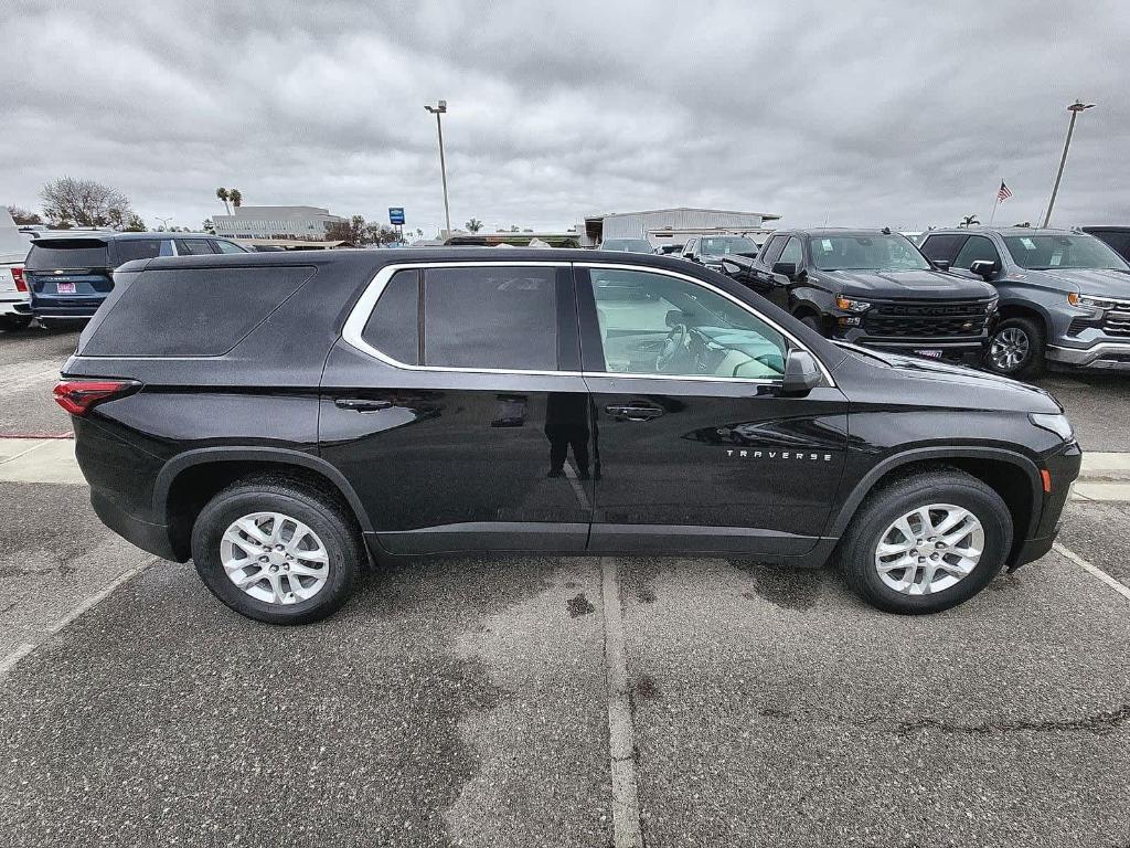 used 2022 Chevrolet Traverse car, priced at $28,999