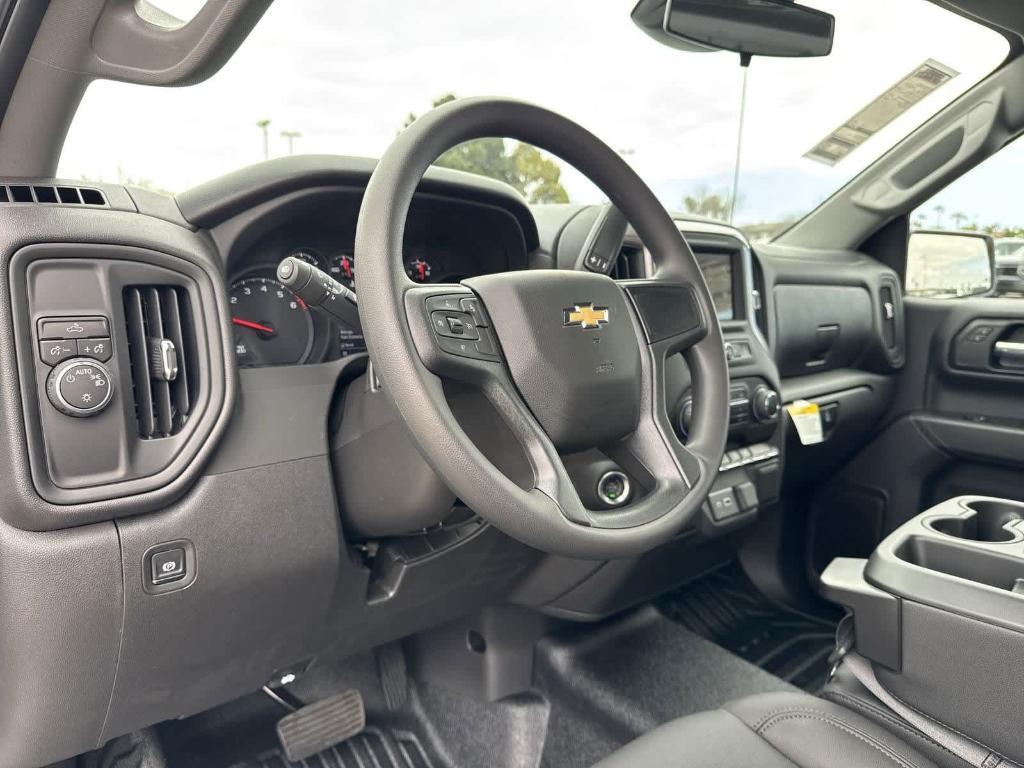 new 2025 Chevrolet Silverado 1500 car, priced at $32,808