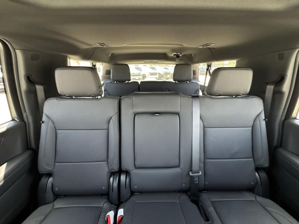 new 2025 Chevrolet Suburban car, priced at $77,455