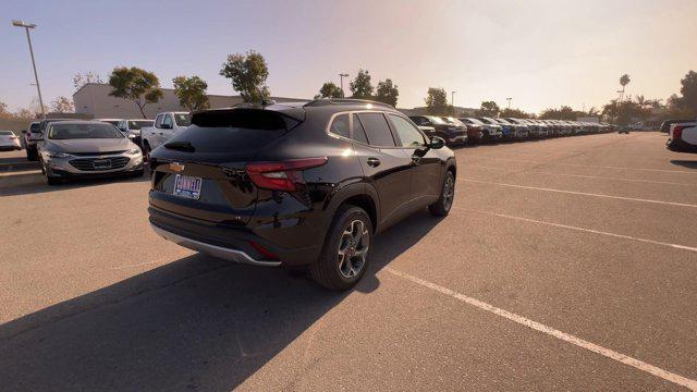 new 2025 Chevrolet Trax car, priced at $26,033