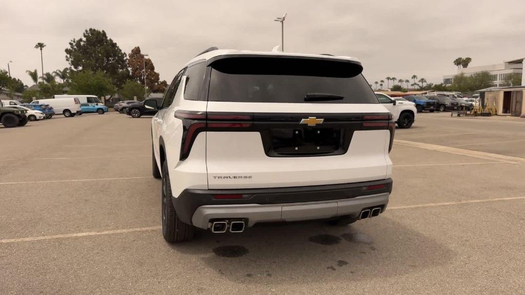 new 2025 Chevrolet Traverse car, priced at $44,893