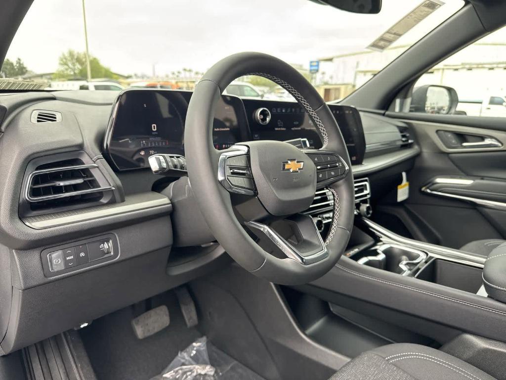 new 2025 Chevrolet Traverse car, priced at $44,893