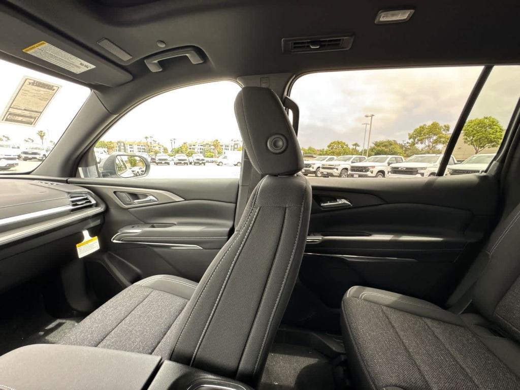 new 2025 Chevrolet Traverse car, priced at $44,893
