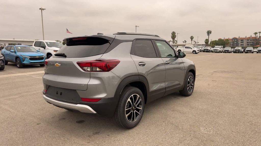 new 2026 Chevrolet TrailBlazer car, priced at $27,318