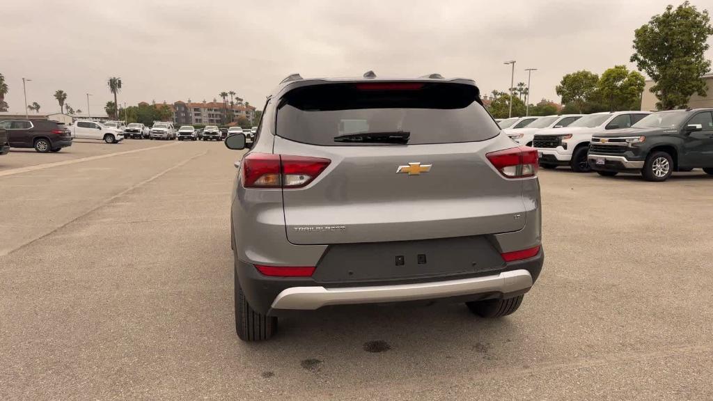 new 2026 Chevrolet TrailBlazer car, priced at $27,318