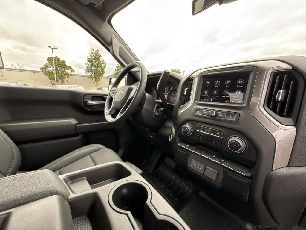 new 2025 Chevrolet Silverado 1500 car, priced at $35,703