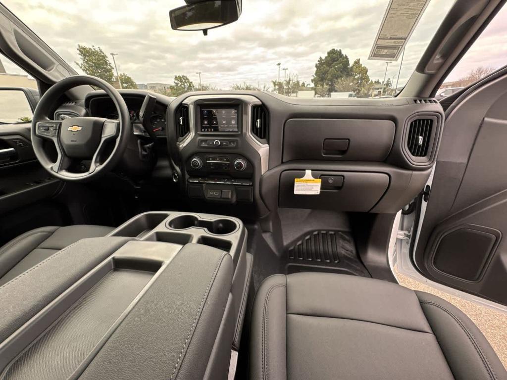 new 2025 Chevrolet Silverado 1500 car, priced at $35,703