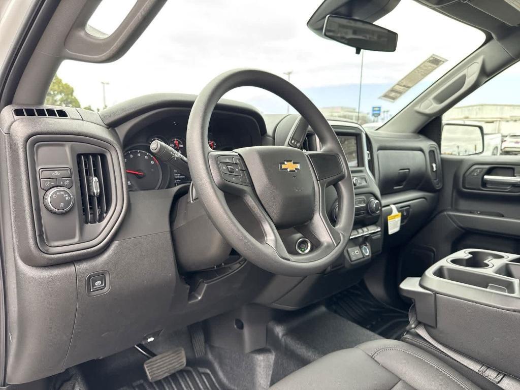 new 2025 Chevrolet Silverado 1500 car, priced at $35,703