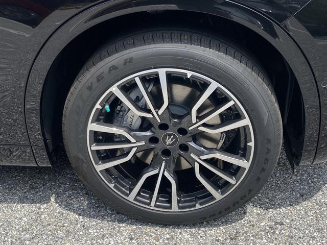 new 2025 Maserati Grecale car, priced at $85,245