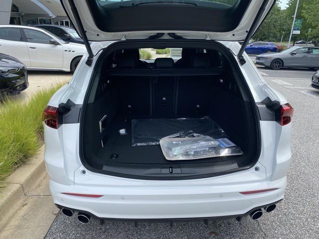 new 2025 Maserati Grecale car, priced at $84,095