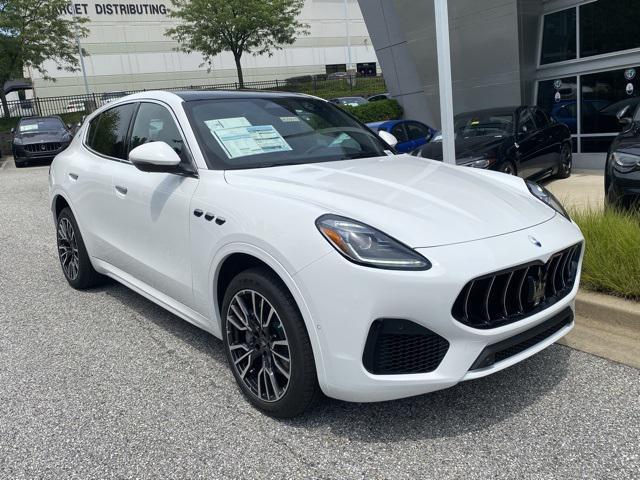 new 2025 Maserati Grecale car, priced at $84,095