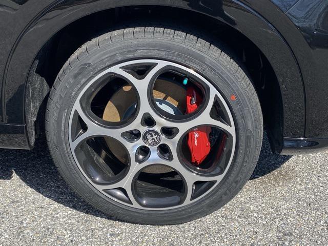 new 2025 Alfa Romeo Tonale car, priced at $46,525