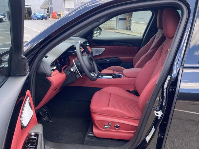 new 2025 Maserati Grecale car, priced at $89,850