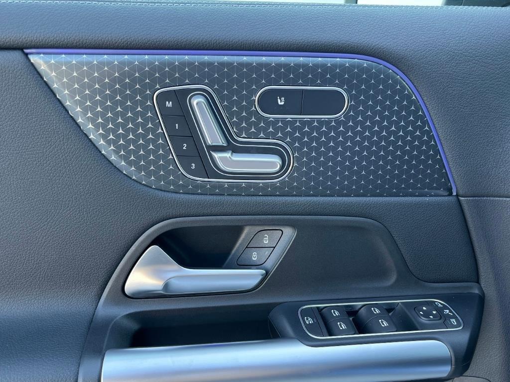 used 2025 Mercedes-Benz GLA 250 car, priced at $41,999