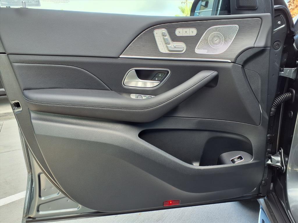 new 2026 Mercedes-Benz GLS 450 car, priced at $97,250