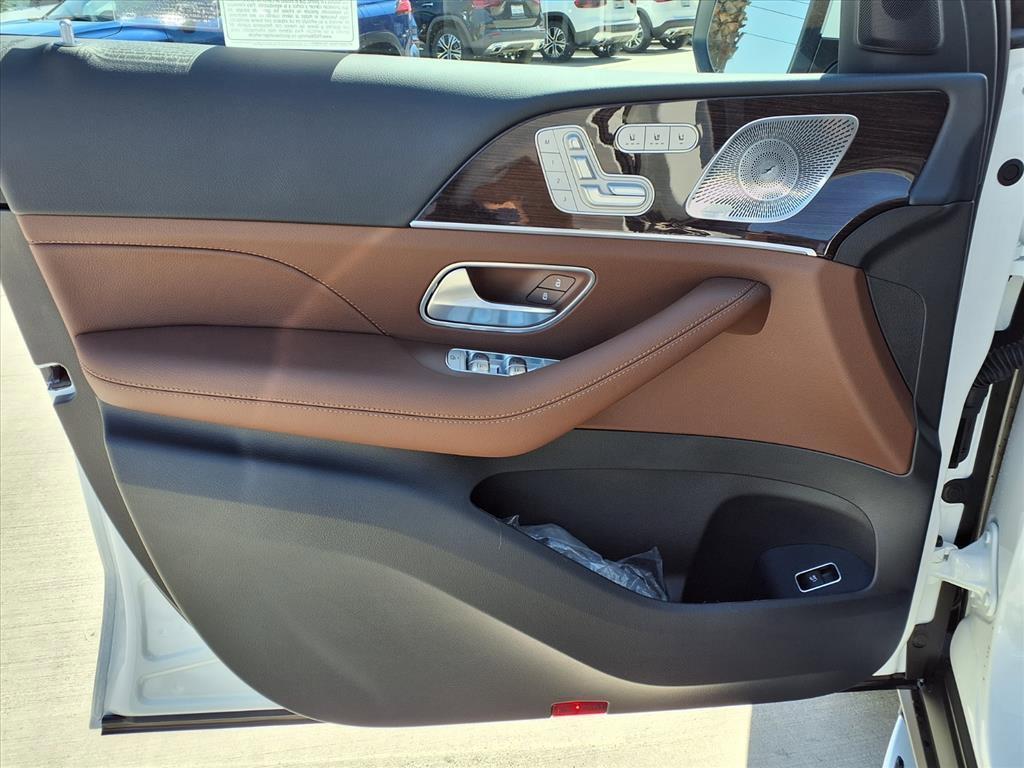 new 2026 Mercedes-Benz GLS 450 car, priced at $96,040