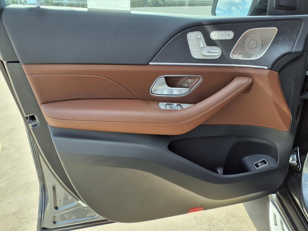 new 2026 Mercedes-Benz GLS 450 car, priced at $97,550