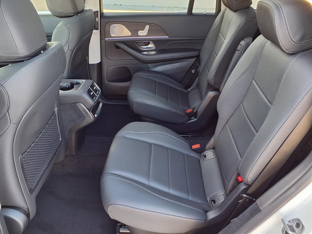 new 2026 Mercedes-Benz GLS 450 car, priced at $92,500