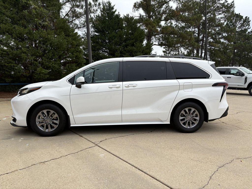used 2023 Toyota Sienna car, priced at $35,990