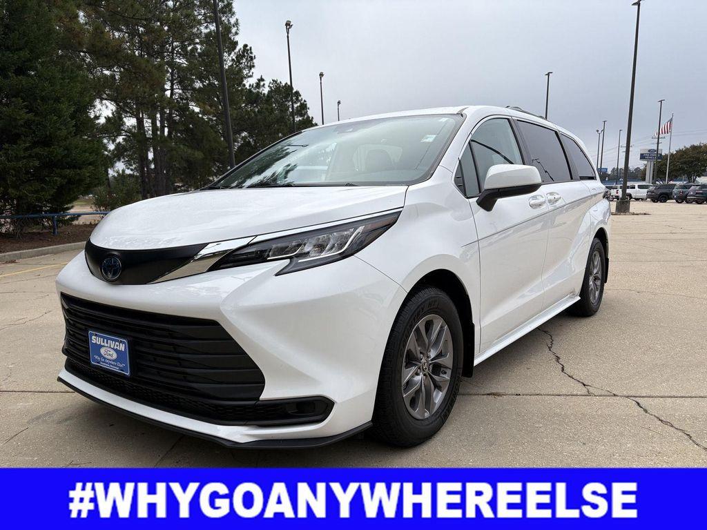 used 2023 Toyota Sienna car, priced at $35,990